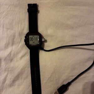 Garmin 25 Forerunner Running Watch with USB Charger